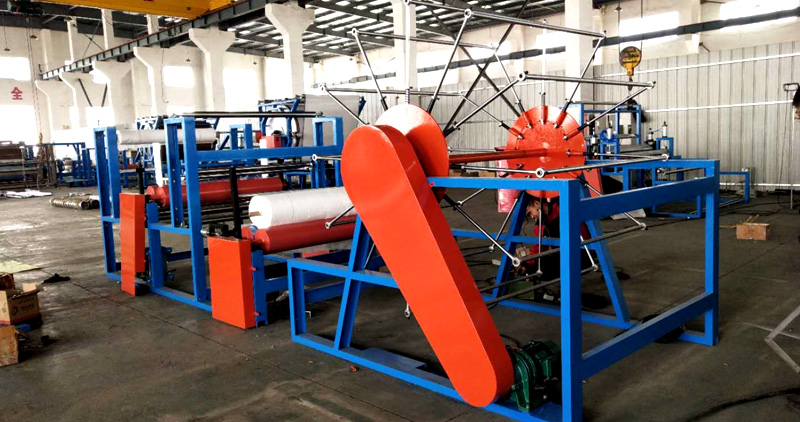 三合一復(fù)合機可同時進行兩層材料的粘合